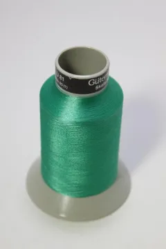 Yeşil Gütermann baskı ipliği